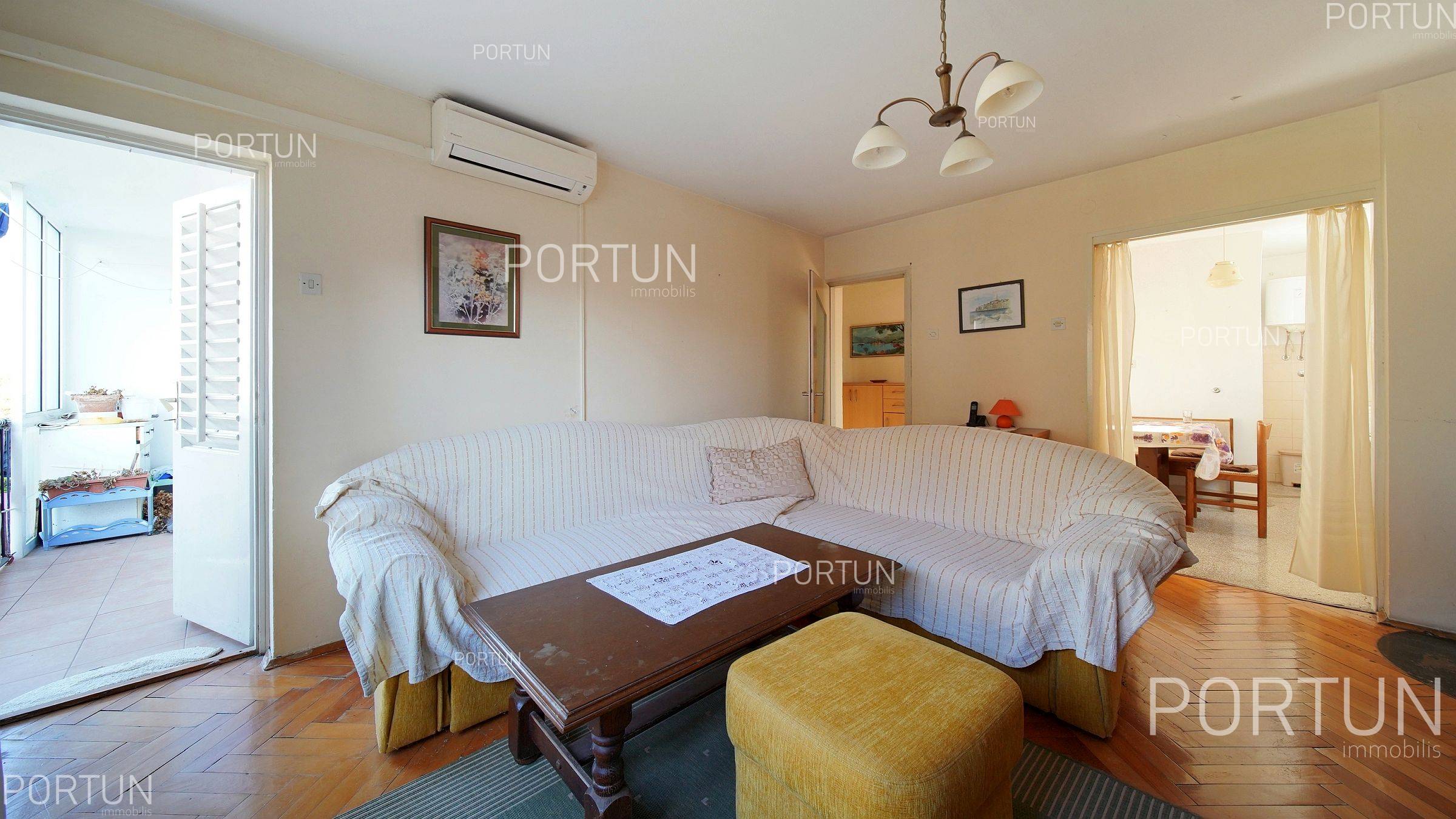 Well planned 2 bedroom house on a hill near Motovun 20928 01