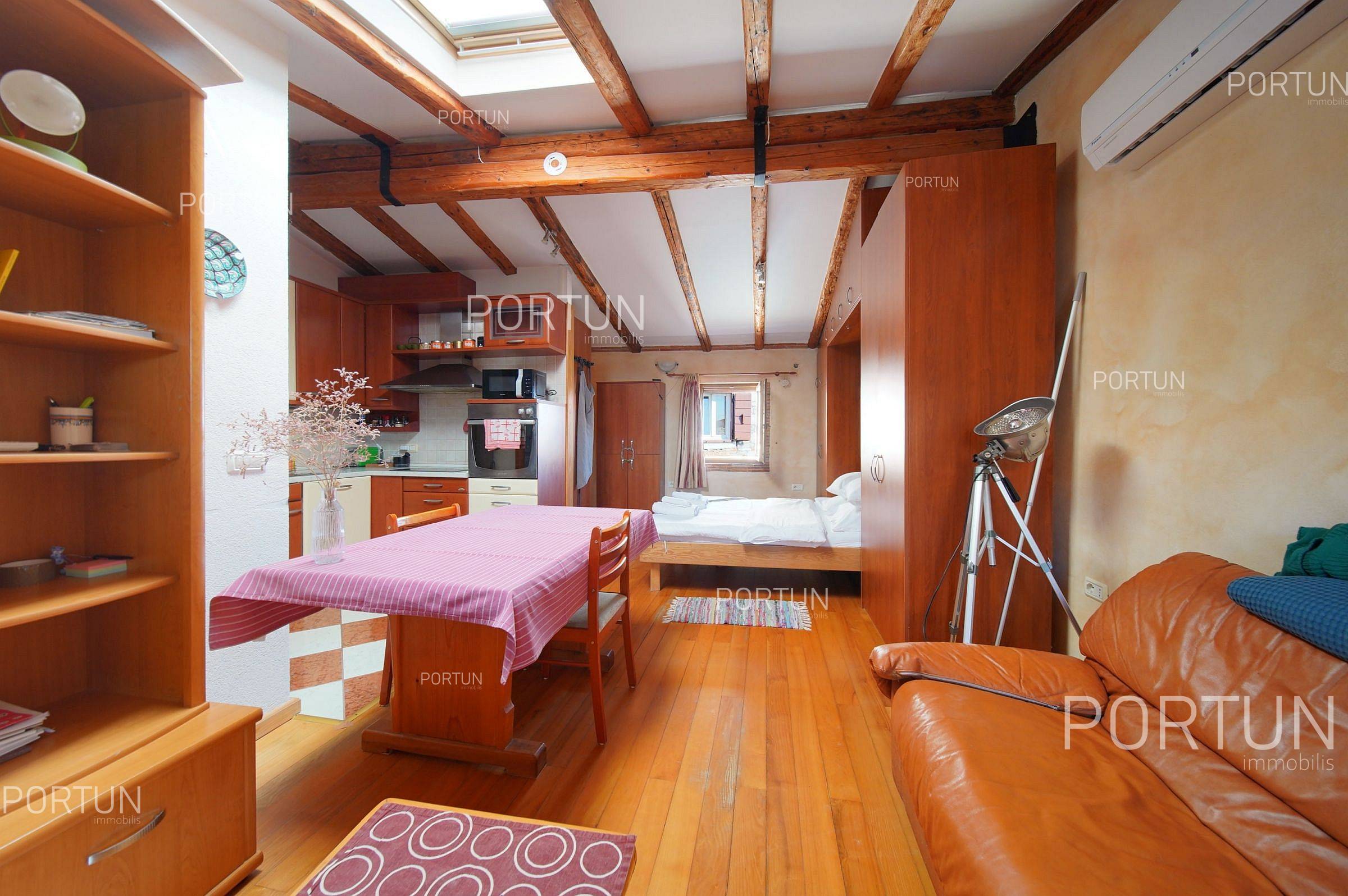 Appartamento in vendita a Rovigno - 10762 - 02