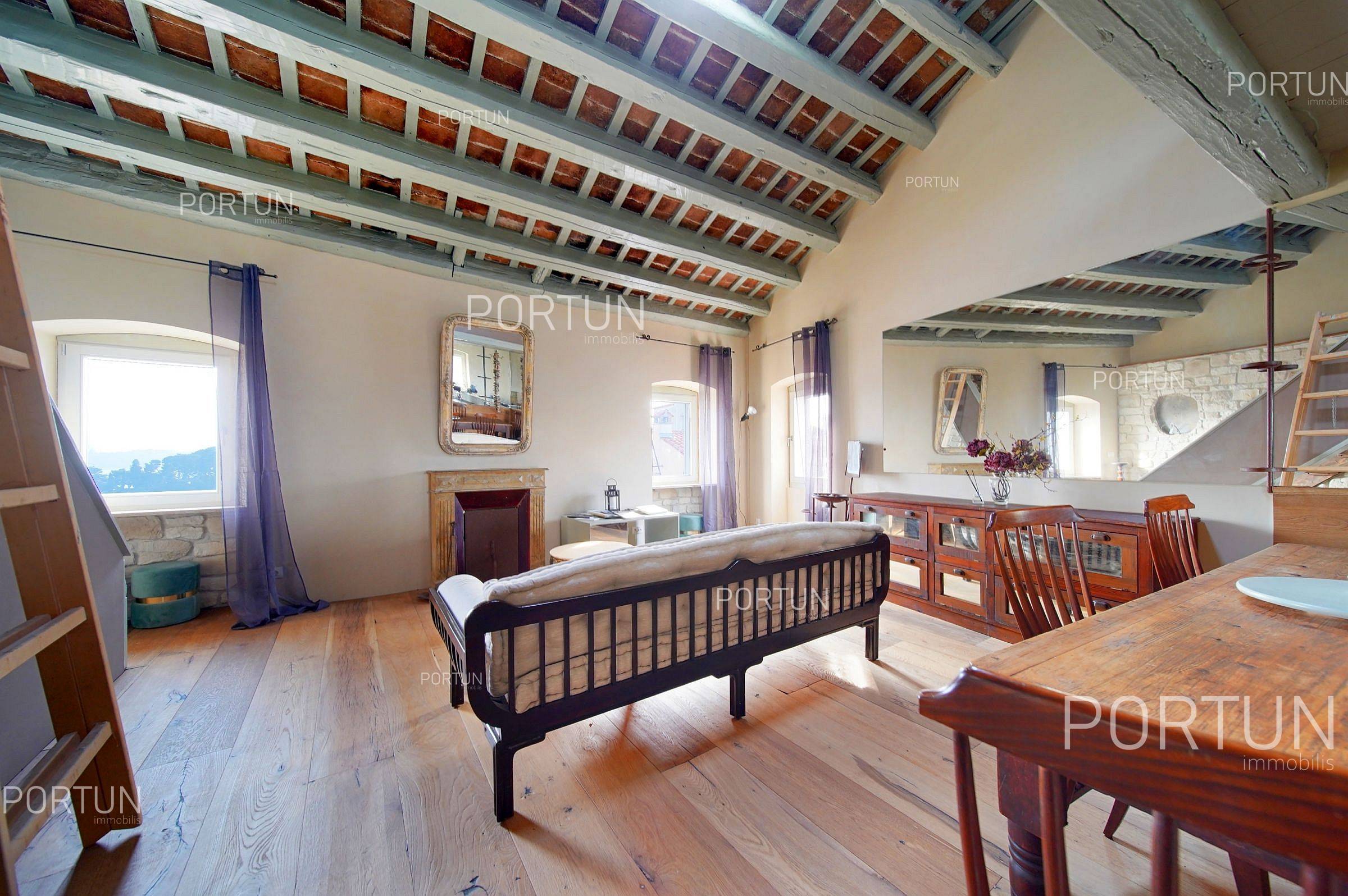 Impecable apartment in the old town of Rovinj with seaview 10759 01