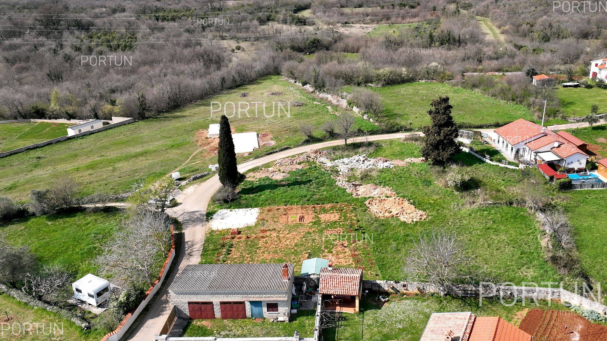 Земельный участок на продажу в Марчана - 40661 - 02