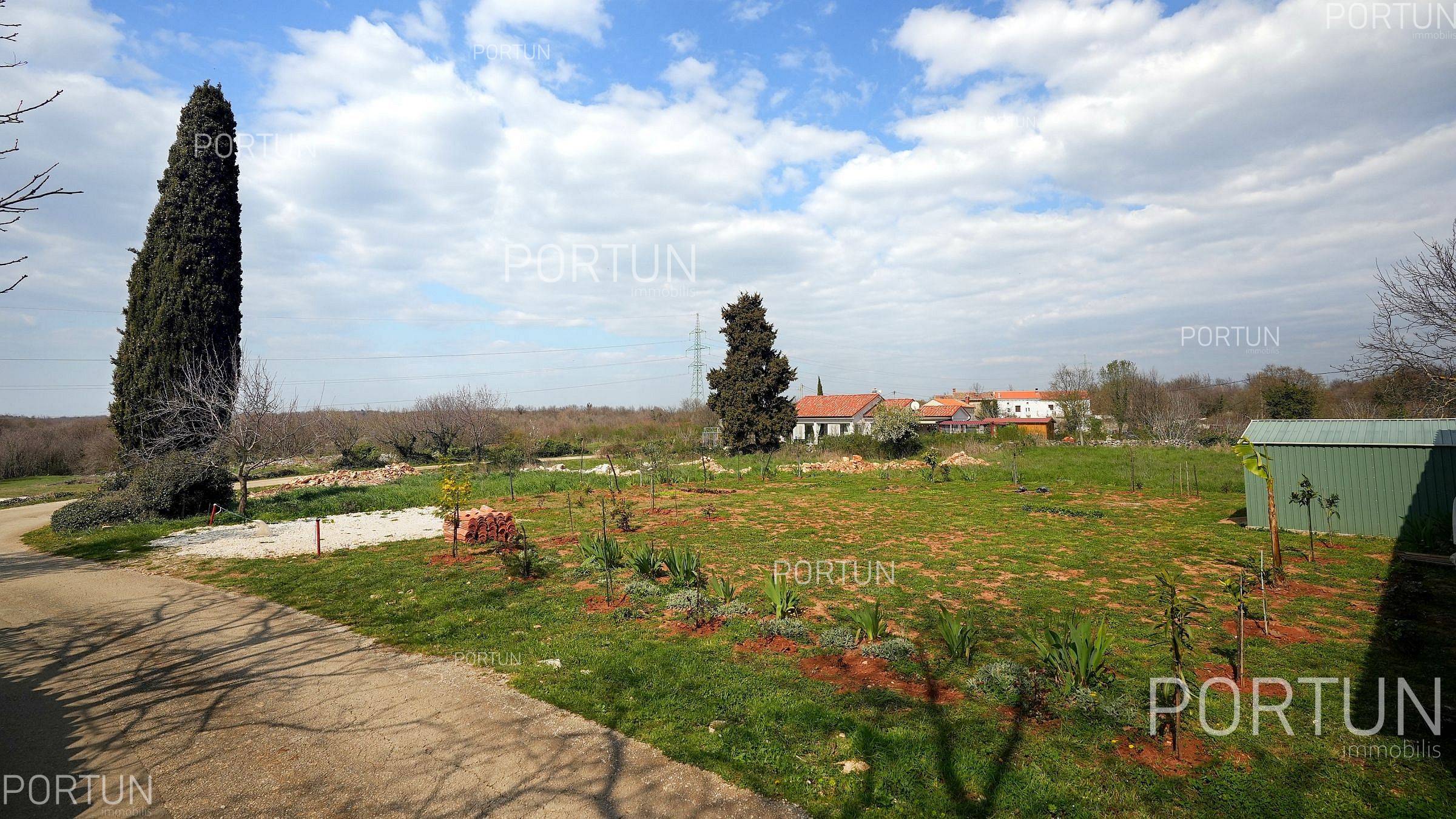 Земельный участок на продажу в Марчана - 40661 - 05