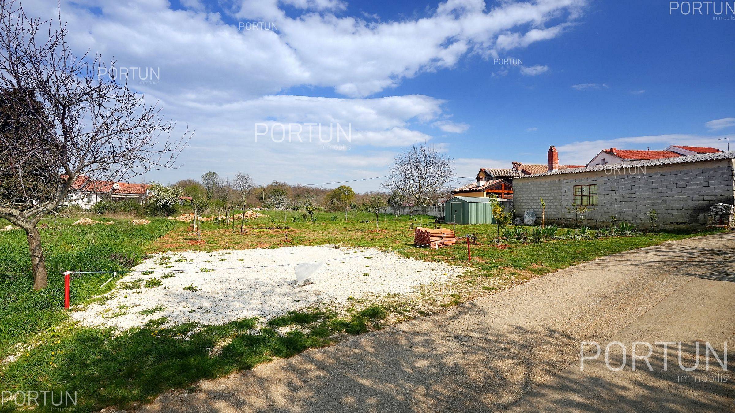 Земельный участок на продажу в Марчана - 40661 - 06