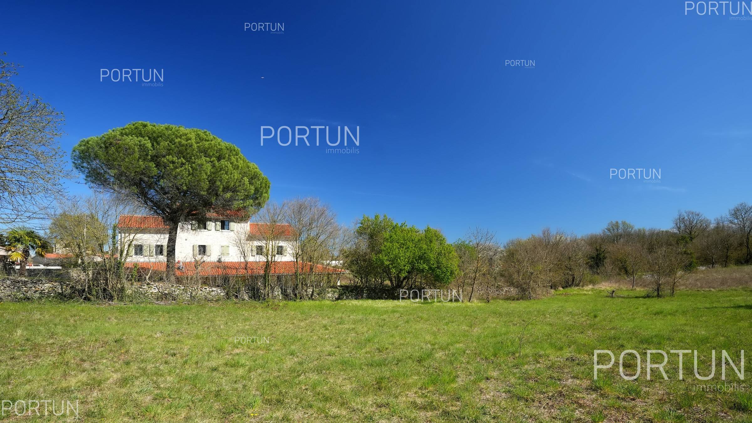 Grundstück zum Verkauf in Kanfanar - 40663 - 01