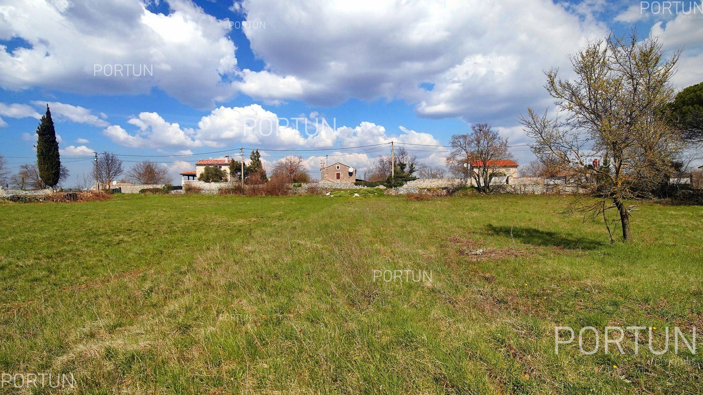 Zemljišče naprodaj v Kanfanar - 40663 - 02