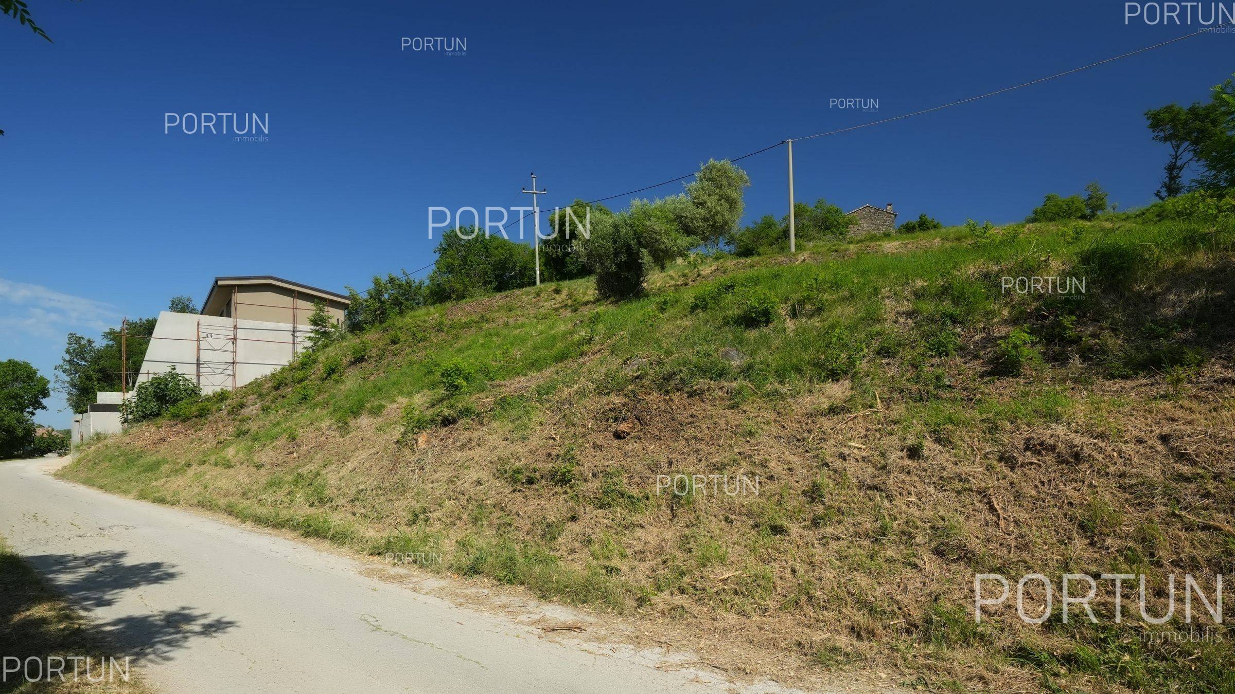 Grundstück zum Verkauf in Grožnjan - 40670 - 07