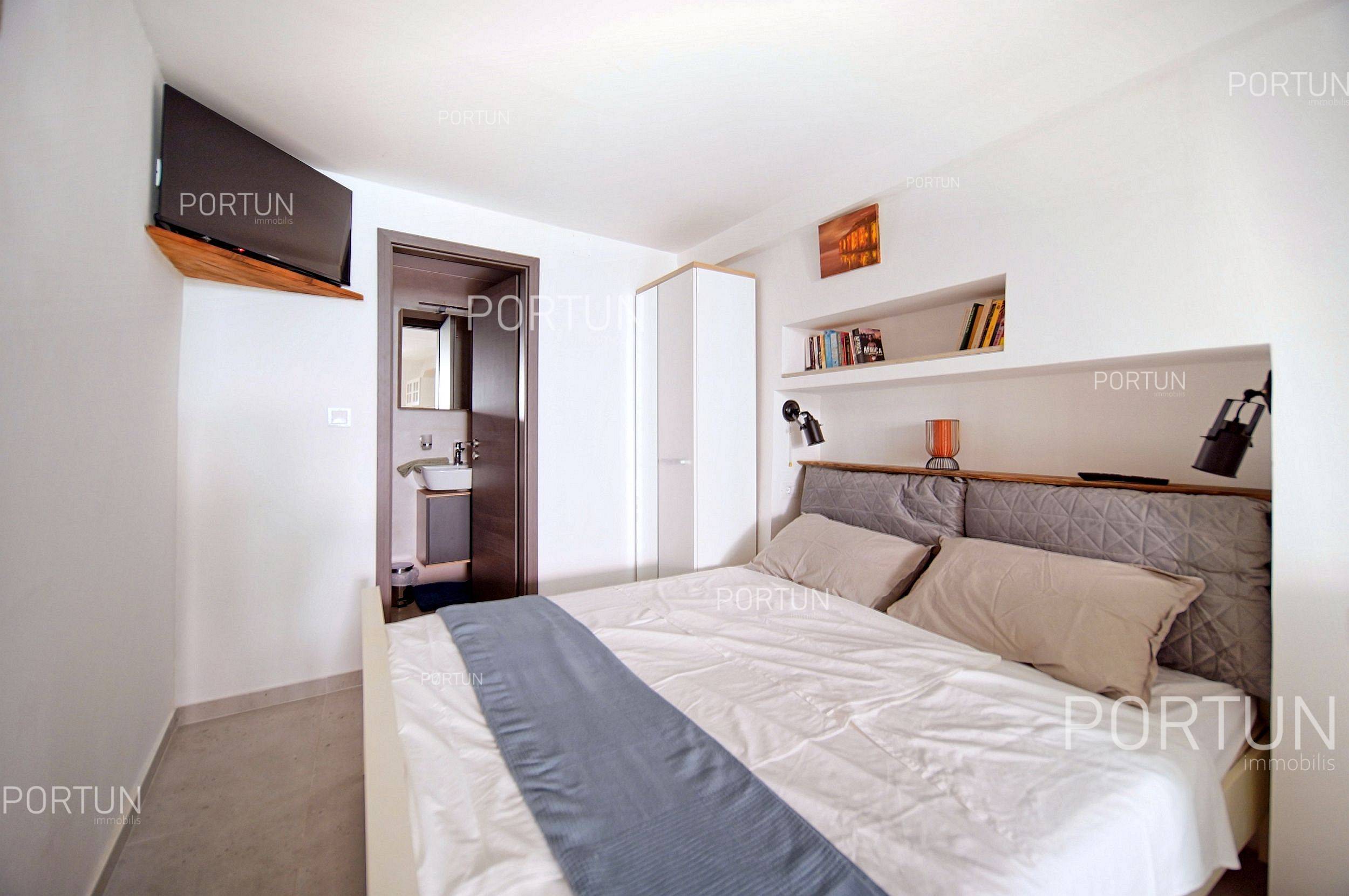 Wohnung zum Verkauf in Rovinj - 10657 - 02