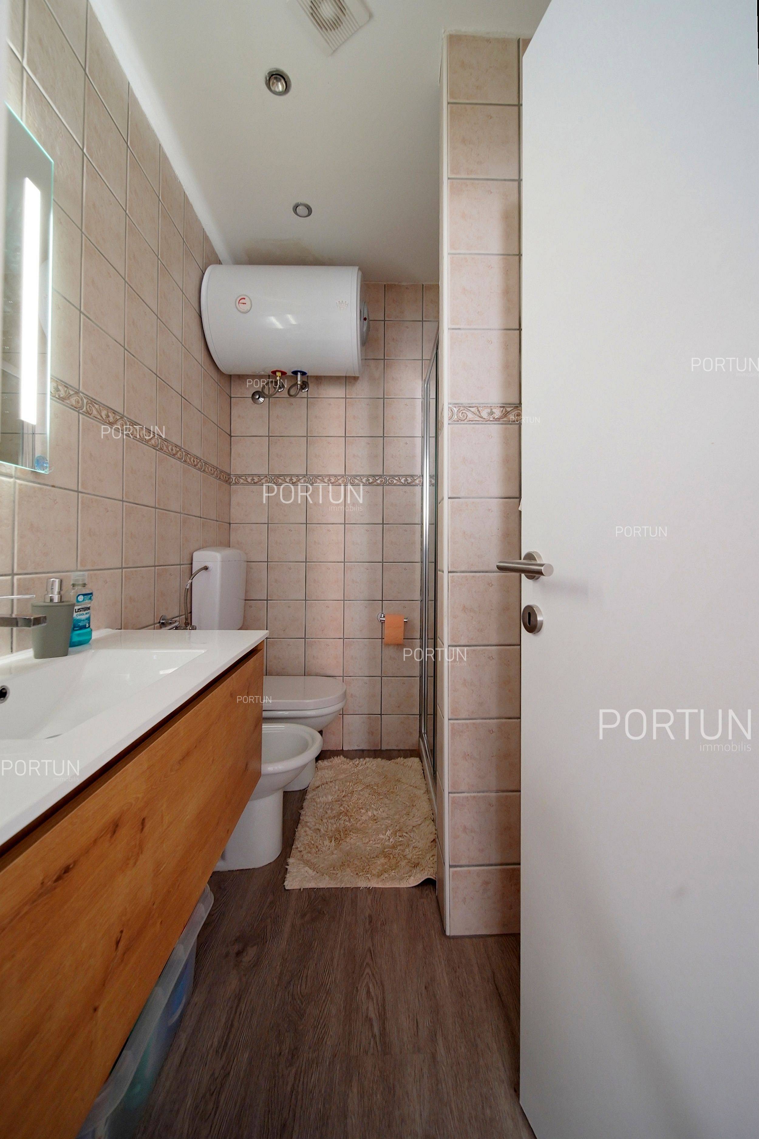 Квартира на продаж у Ровінь - 10659 - 01