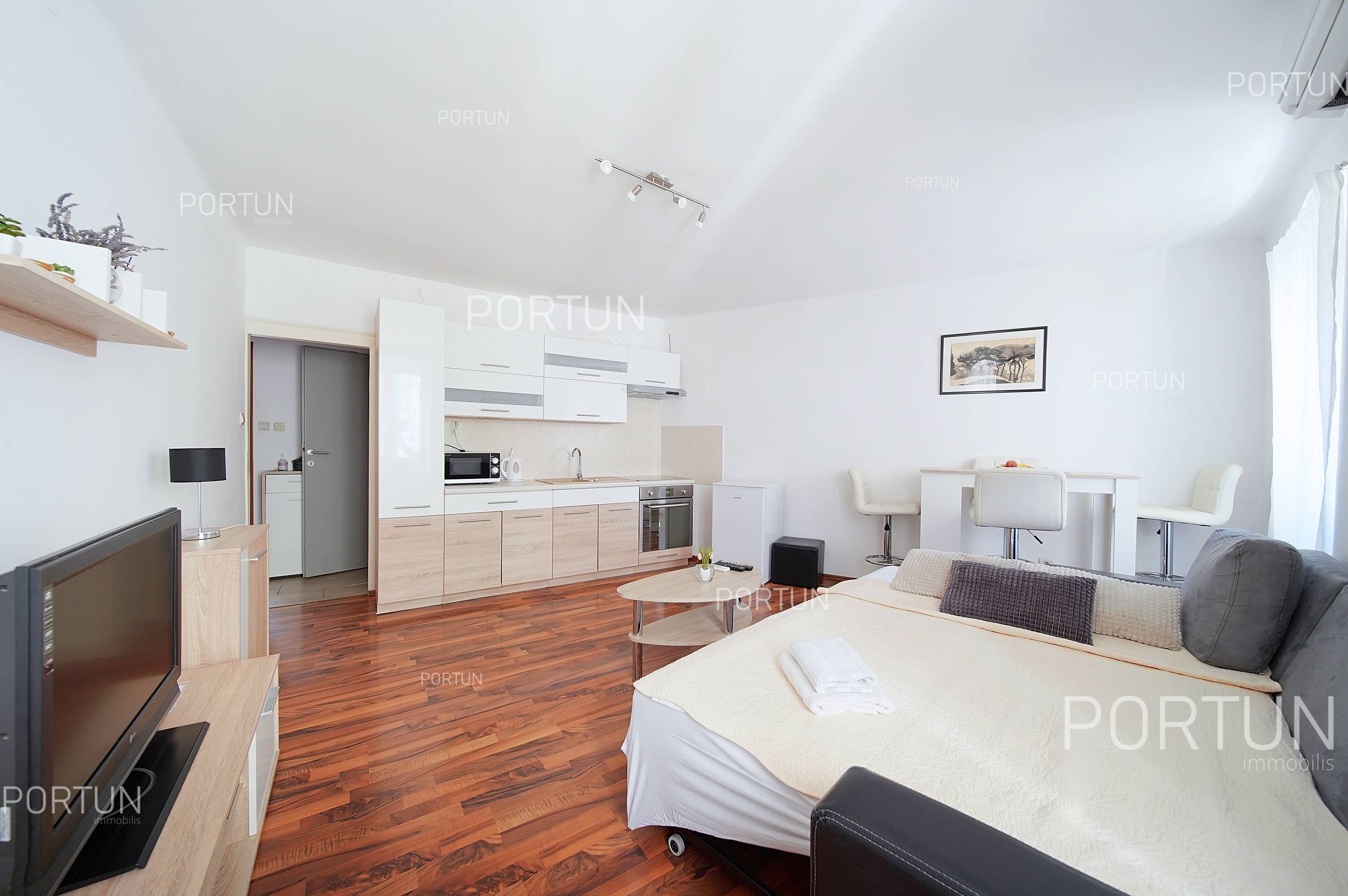 Wohnung zum Verkauf in Rovinj - 10663 - 02