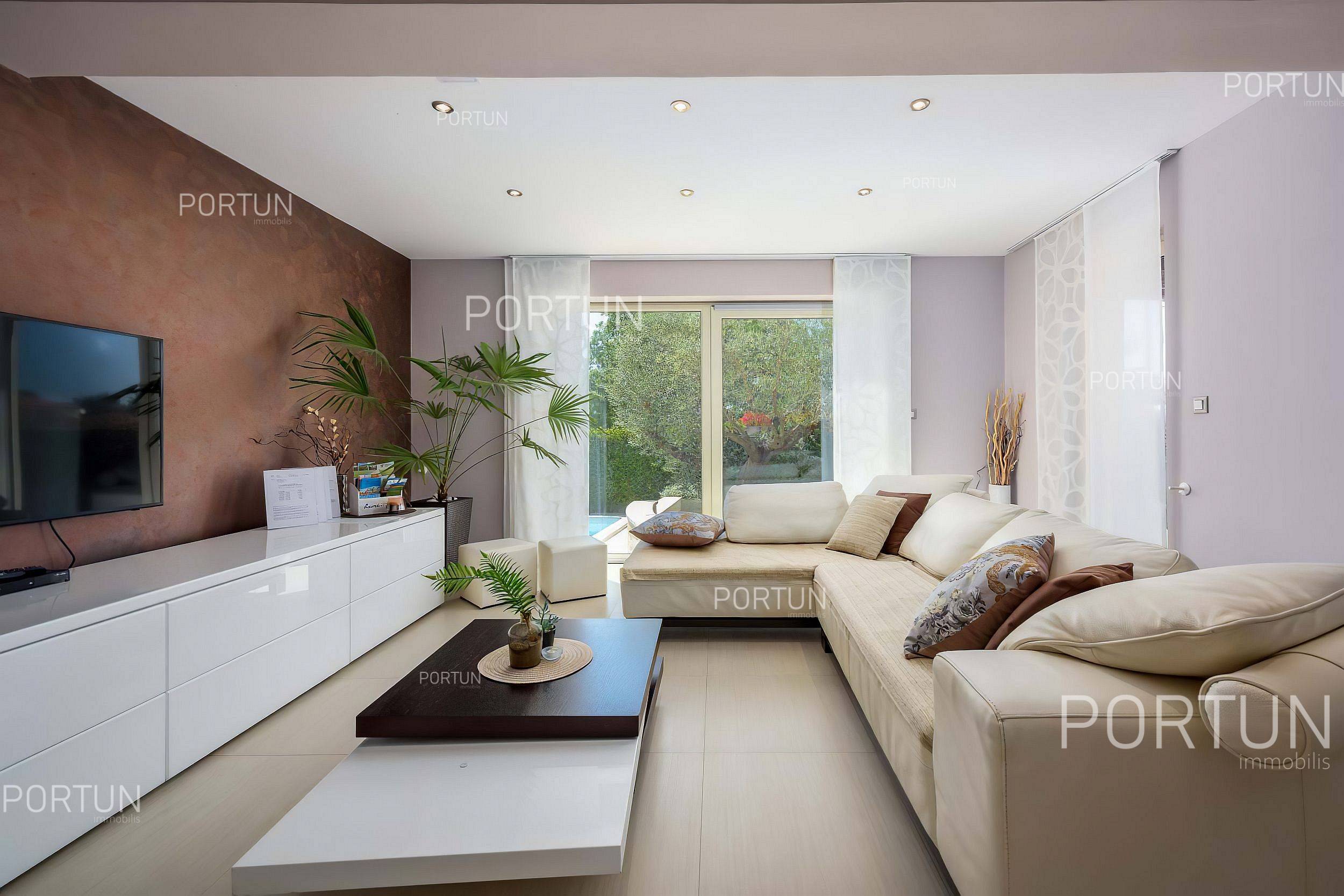 Casa in vendita a Parenzo - 20737 - 01