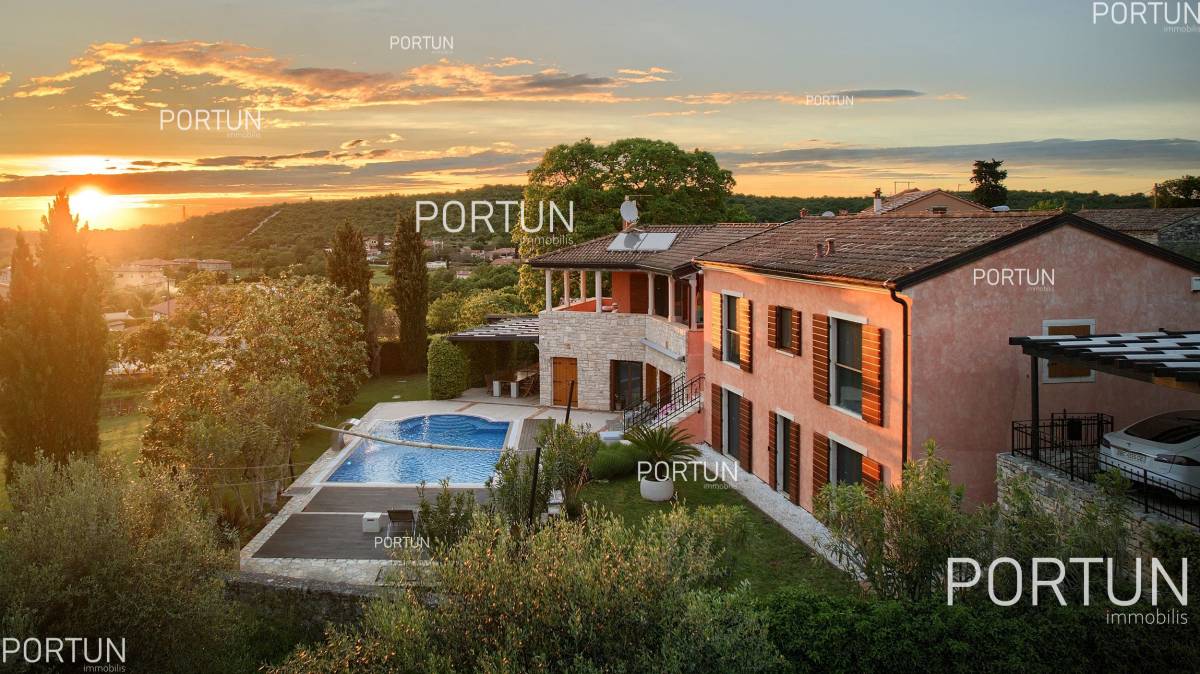 Rovigno, una lussuosa villa in stile mediterraneo	