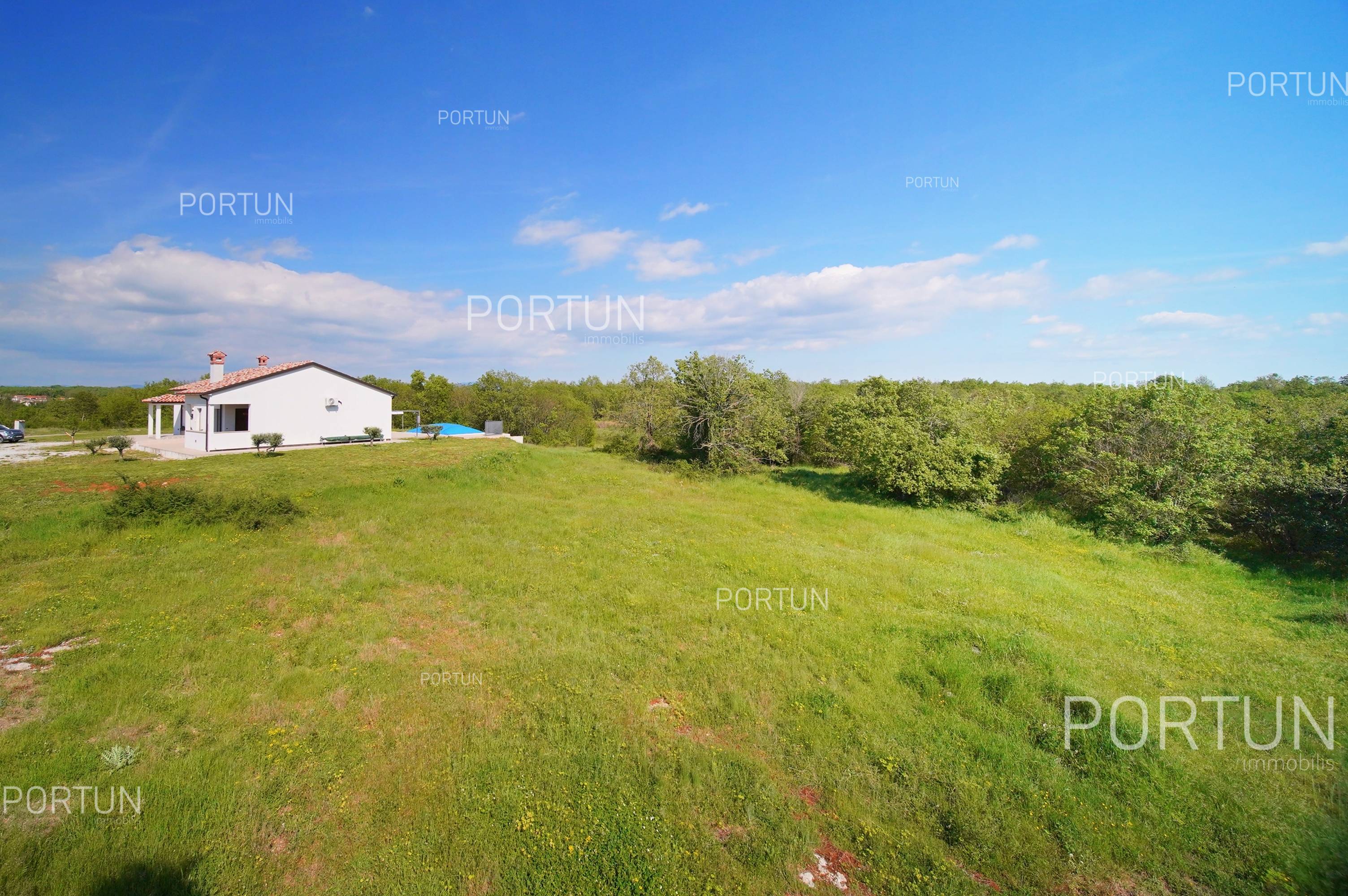 Terreno in vendita a Antignana - 40503 - 03