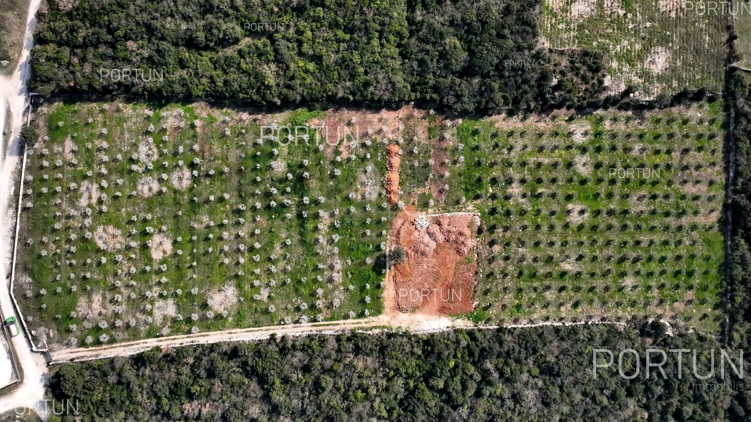 Zemljišče naprodaj v Rovinj - 40514 - 05