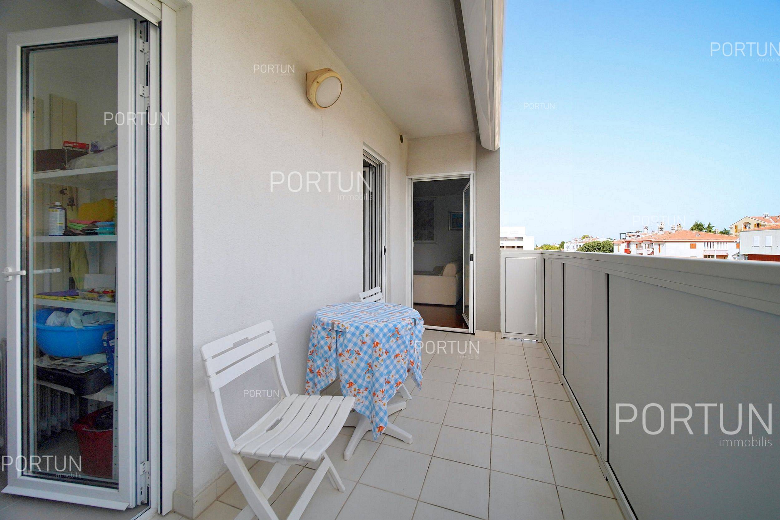Квартира на продажу в Ровинь - 10660 - 03