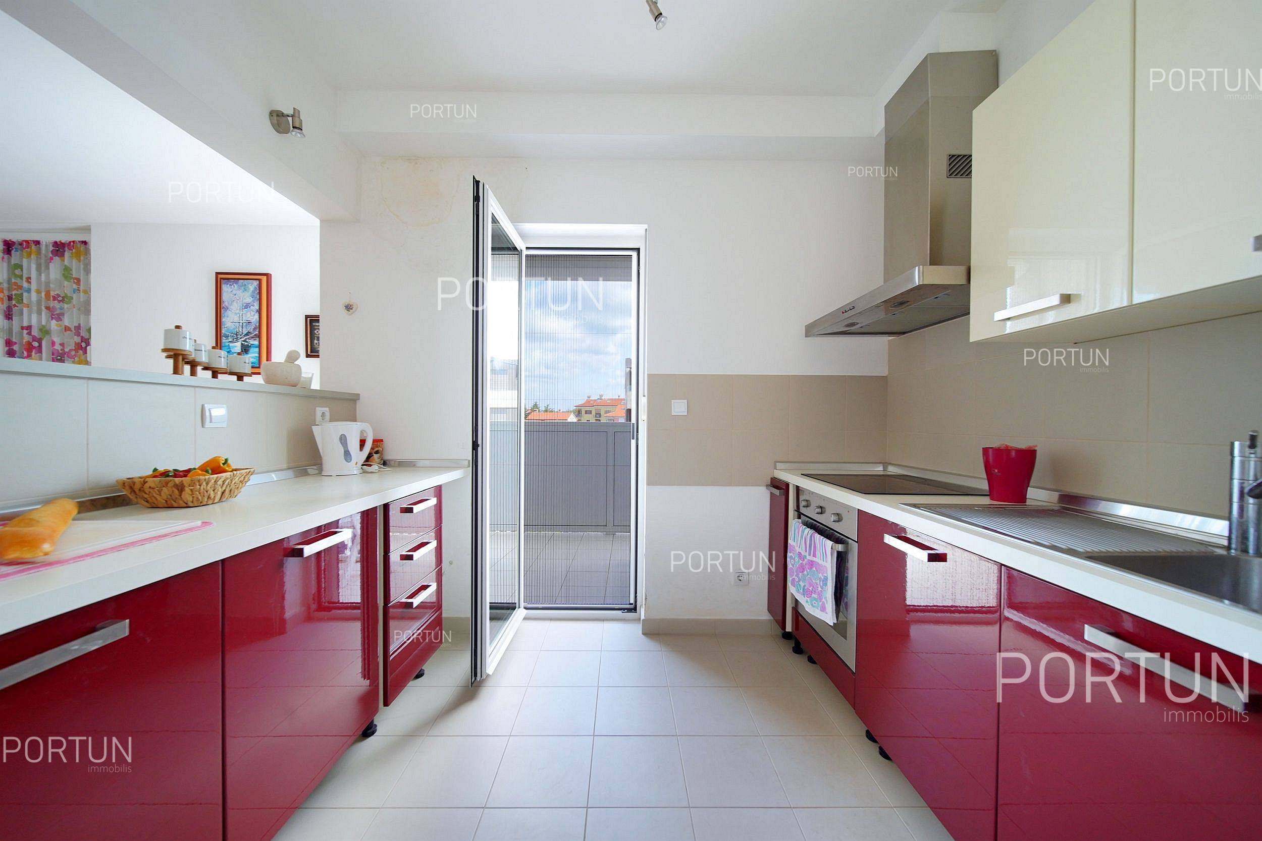 Квартира на продажу в Ровинь - 10660 - 09