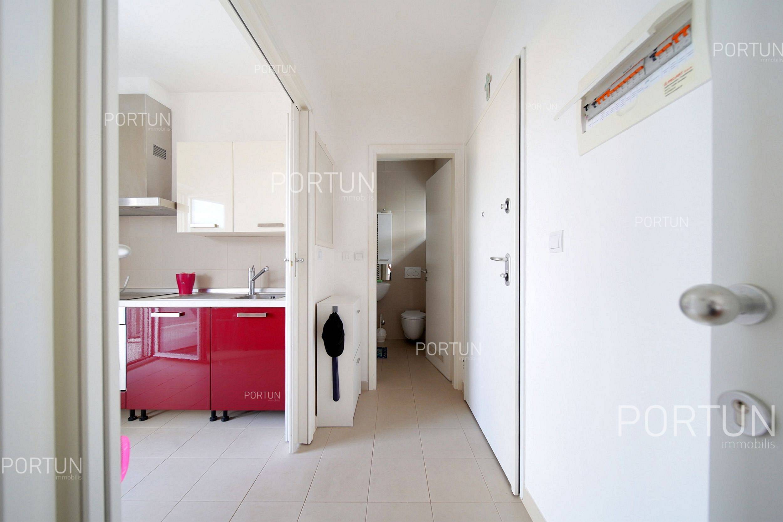 Квартира на продажу в Ровинь - 10660 - 10