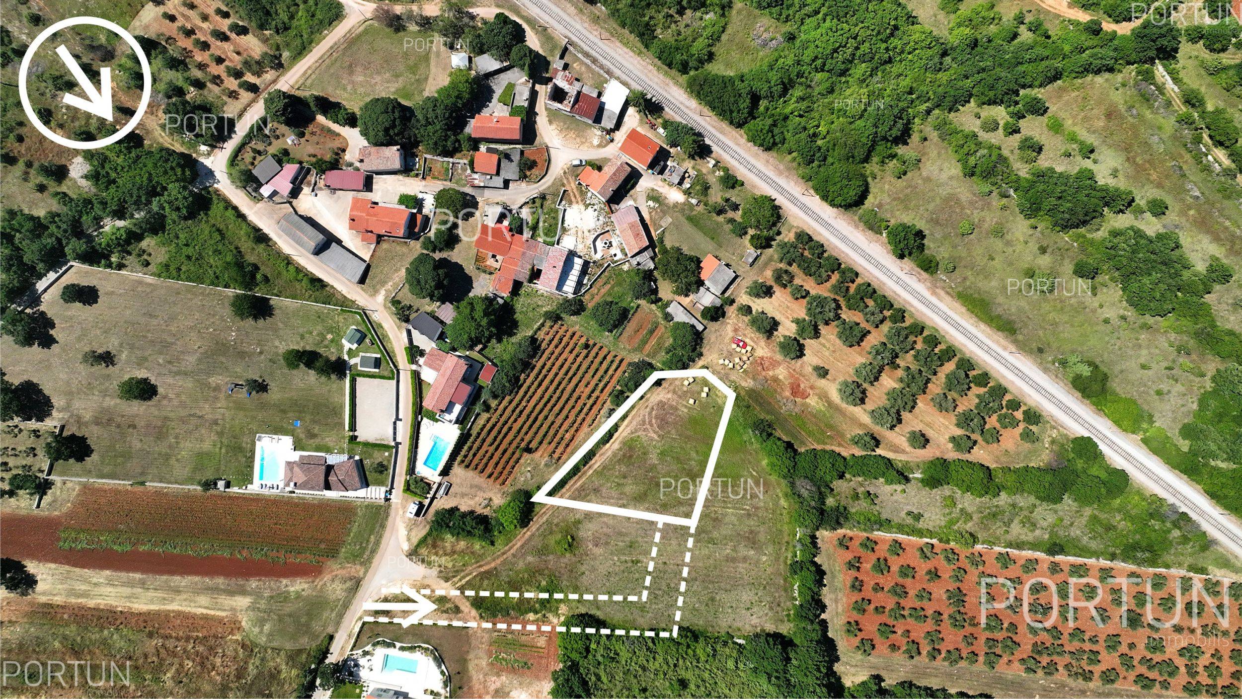 Grundstück zum Verkauf in Žminj - 40529 - 05