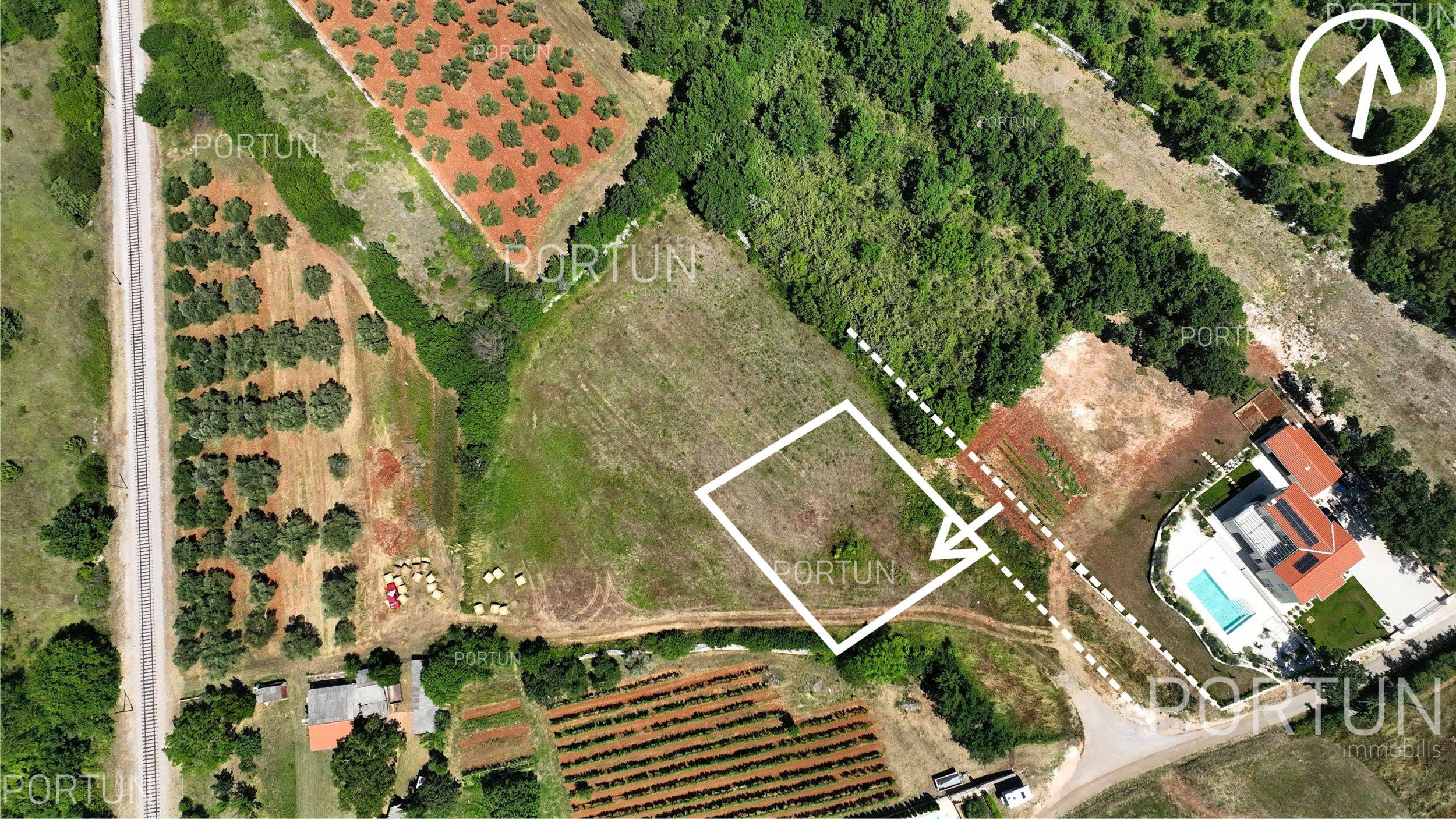 Plot of land for Sale in Žminj - 40530 - 04