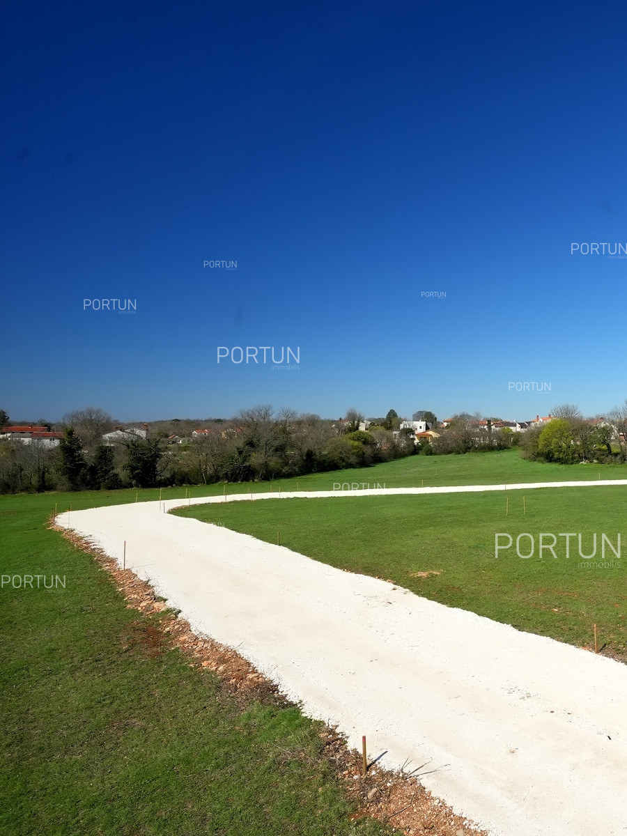 10 02 Baugrundstucke in Istrien