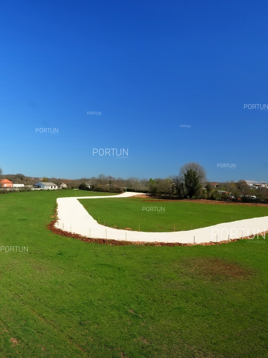 11 02 Baugrundstucke in Istrien